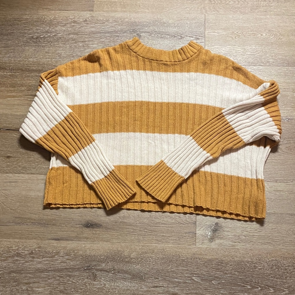 American Eagle Outfitters Mustard and Cream Ribbed Sweater
